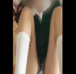 Video casero colegiala mexicana se come el semen de su compaÑero convence a una compaÑera de la escuela para coger